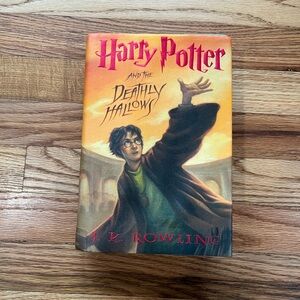 Harry Potter and the Deathly Hallows Book Original Print 2007